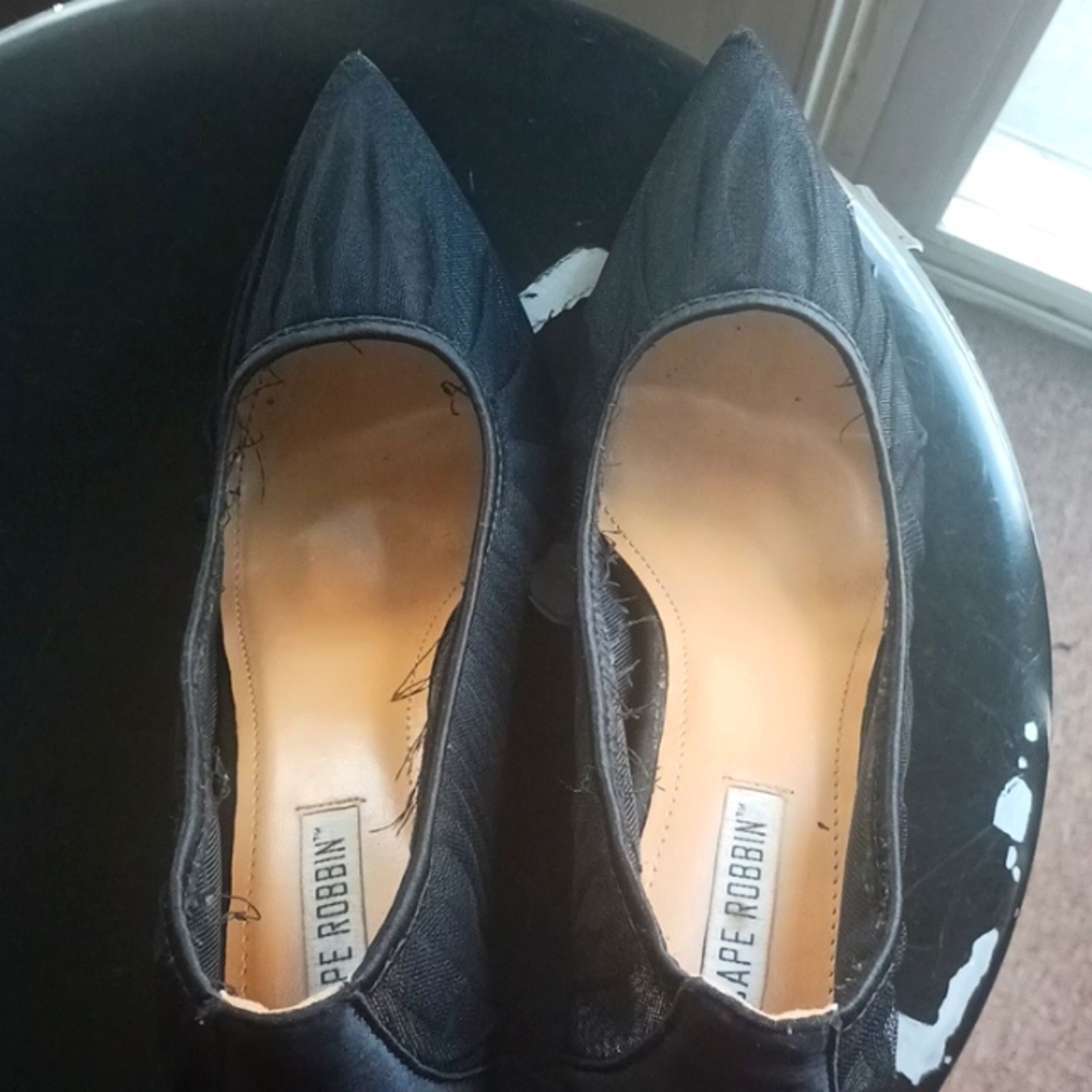 Shoes - Picture 4 of 4